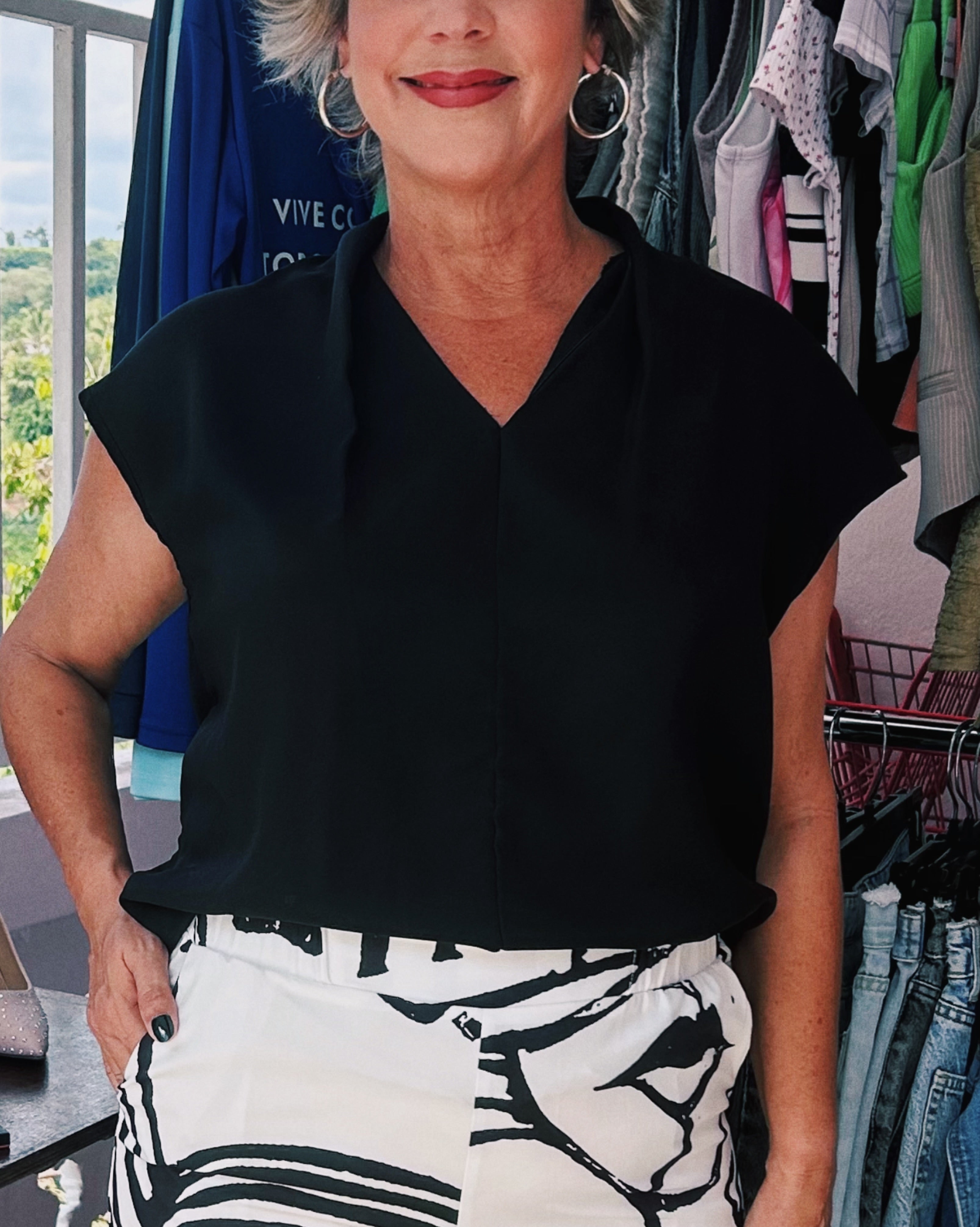 blusa negra