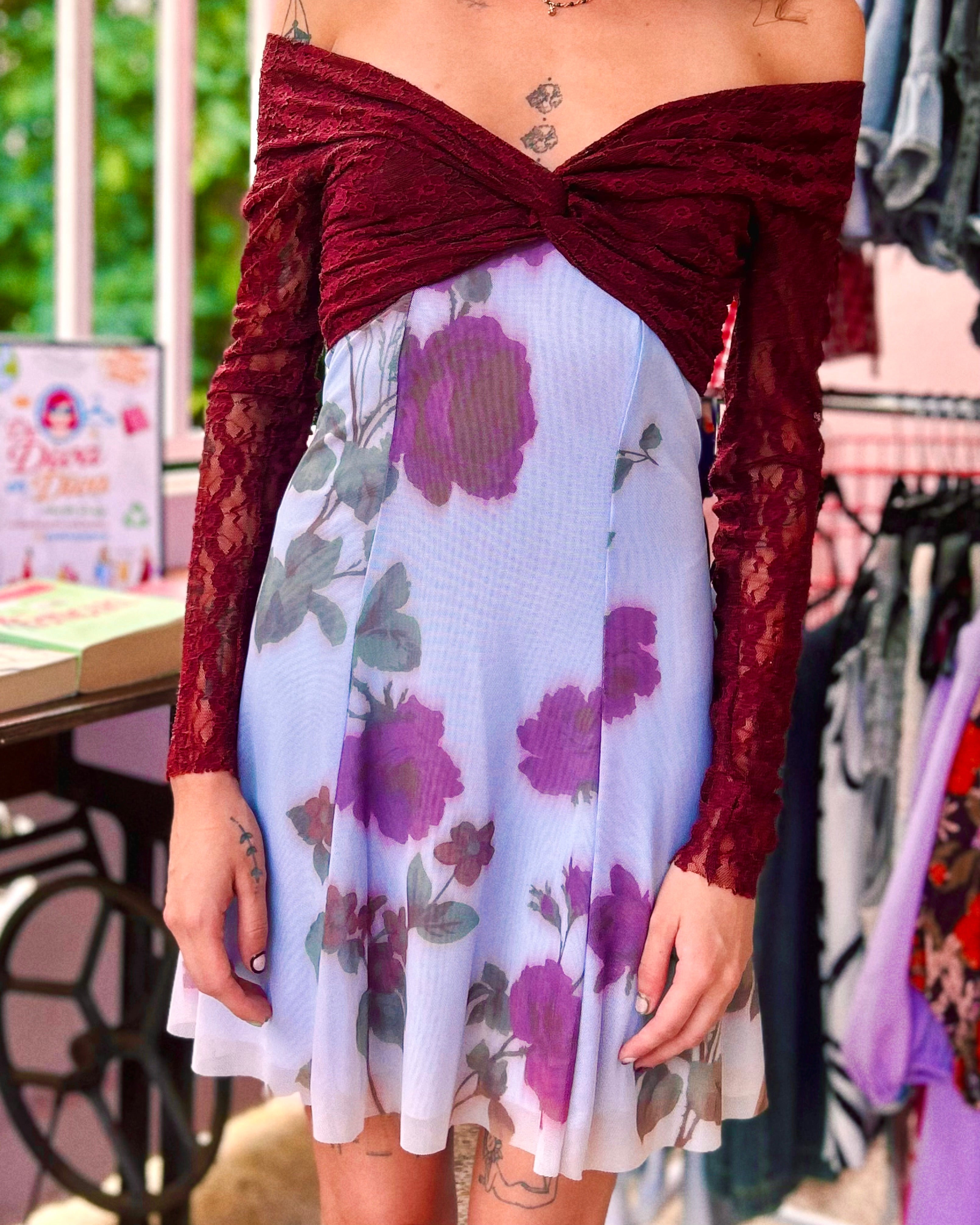 traje de flores